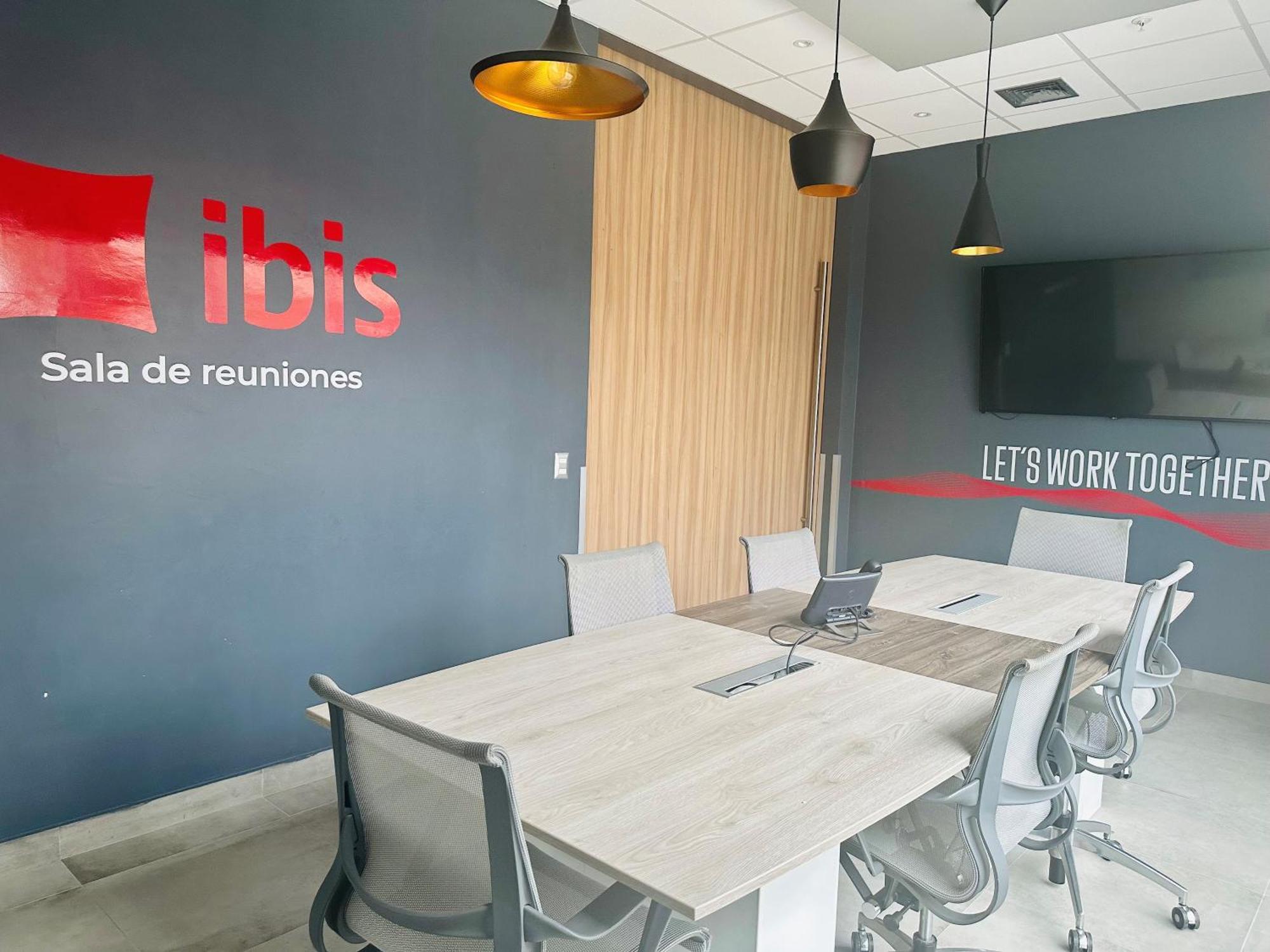 Hotel Ibis Trujillo Exterior foto